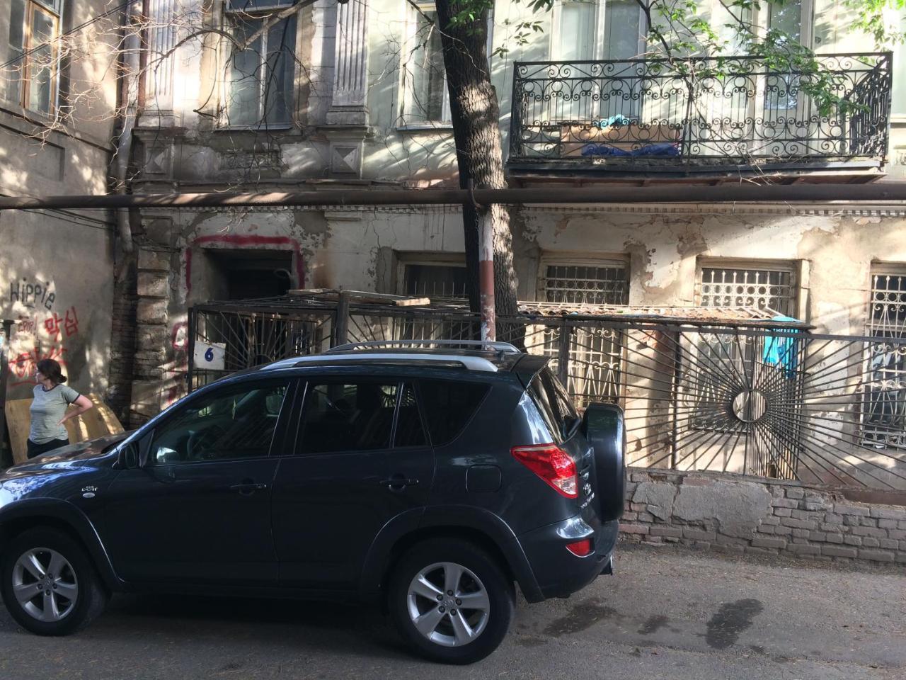 Apartment Ekako Tbilisi Bagian luar foto